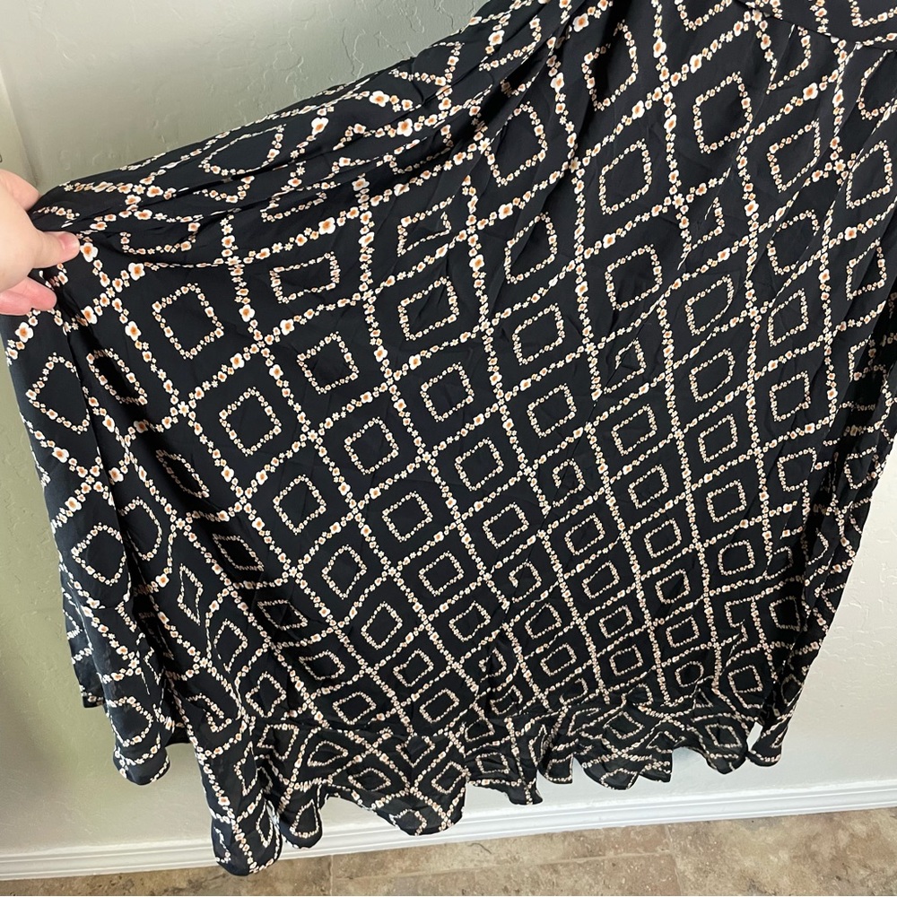 Torrid Black Floral Geometric Maxi Georgette Surplice Hi-Low Dress 3X NWT - Picture 9 of 16